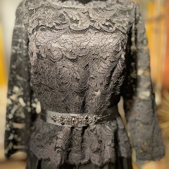 ADRIENNE PAPELL formal long black taffeta/ lace gown w/tulle skirt under dress - Picture 3 of 13